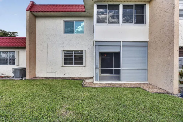 Unit 190 photo 41