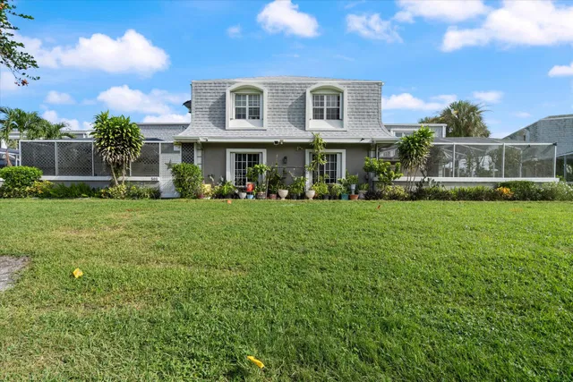 Residence photo 2