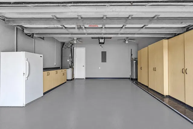 Residence photo 26