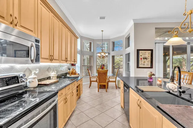 Residence photo 30
