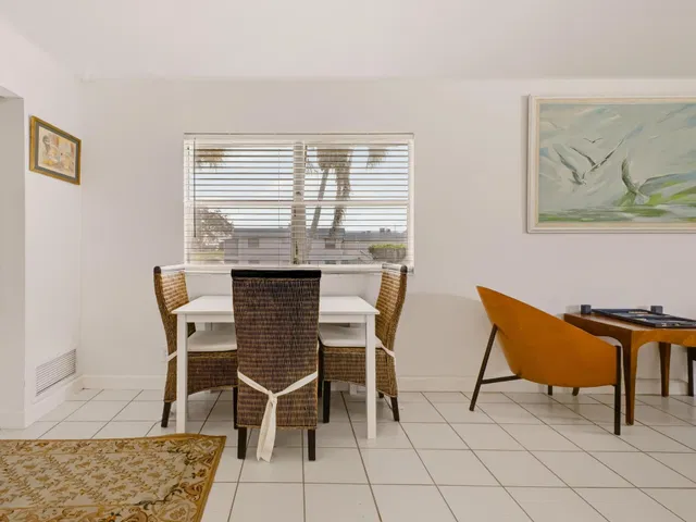 Residence photo 8