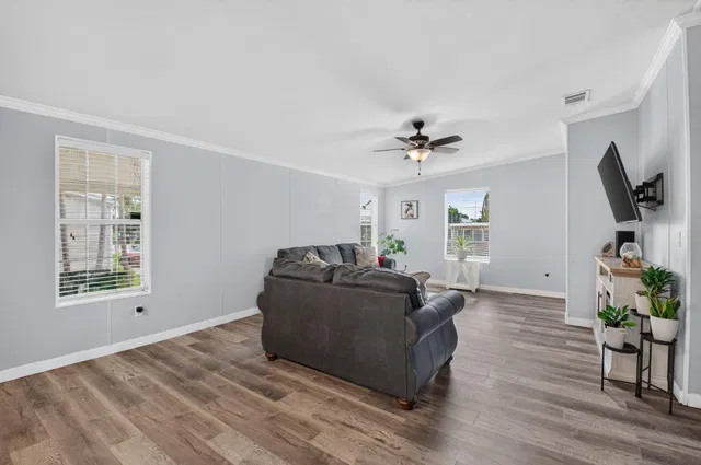 Residence photo 14