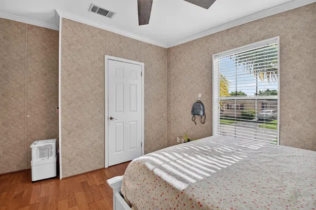 Residence photo 27
