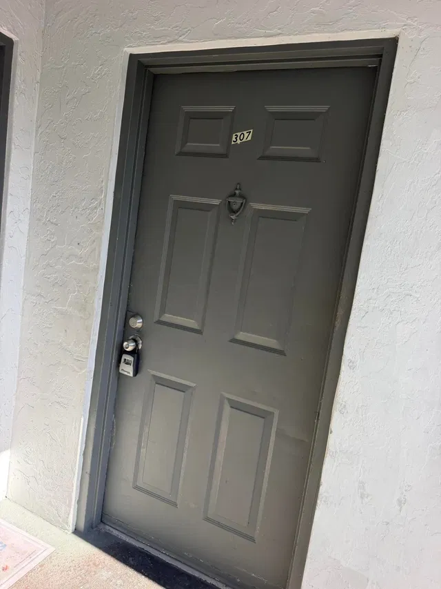 Unit 307 photo 2