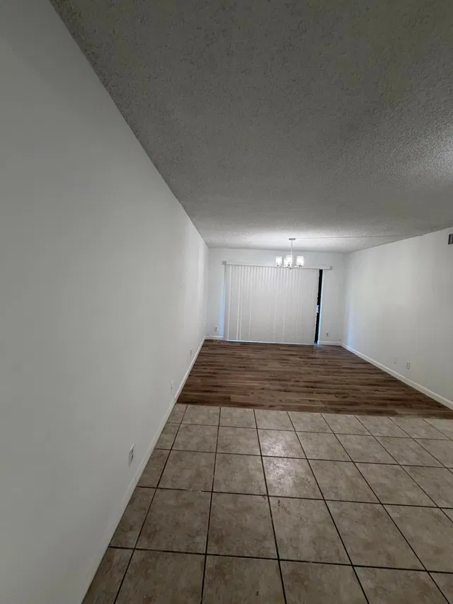 Unit 307 photo 7