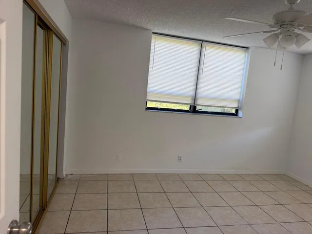 Unit 307 photo 9