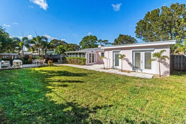 SoSo West Palm Beach Residence photo 13