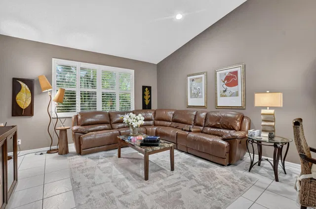 Residence photo 9