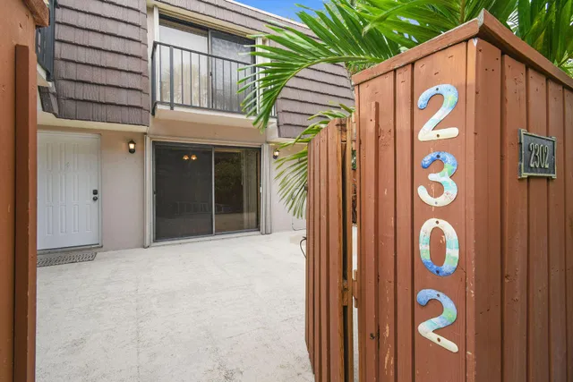 Residence photo 3