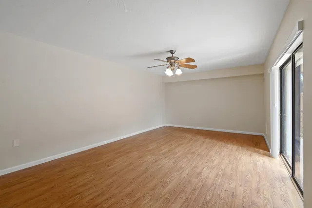 Residence photo 8