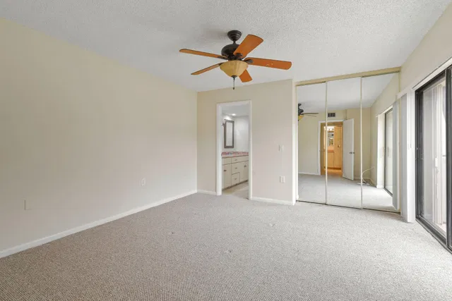 Residence photo 28
