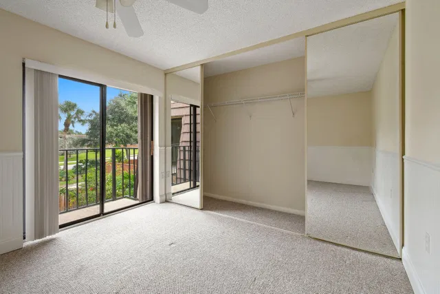Residence photo 43
