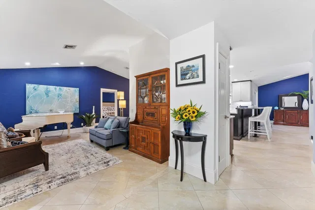 Residence photo 6