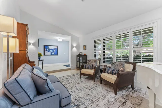 Residence photo 8