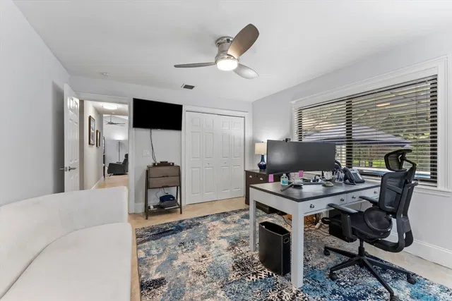 Residence photo 24