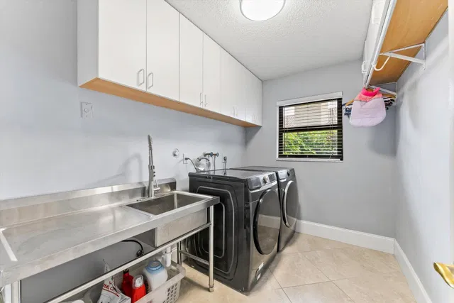Residence photo 30