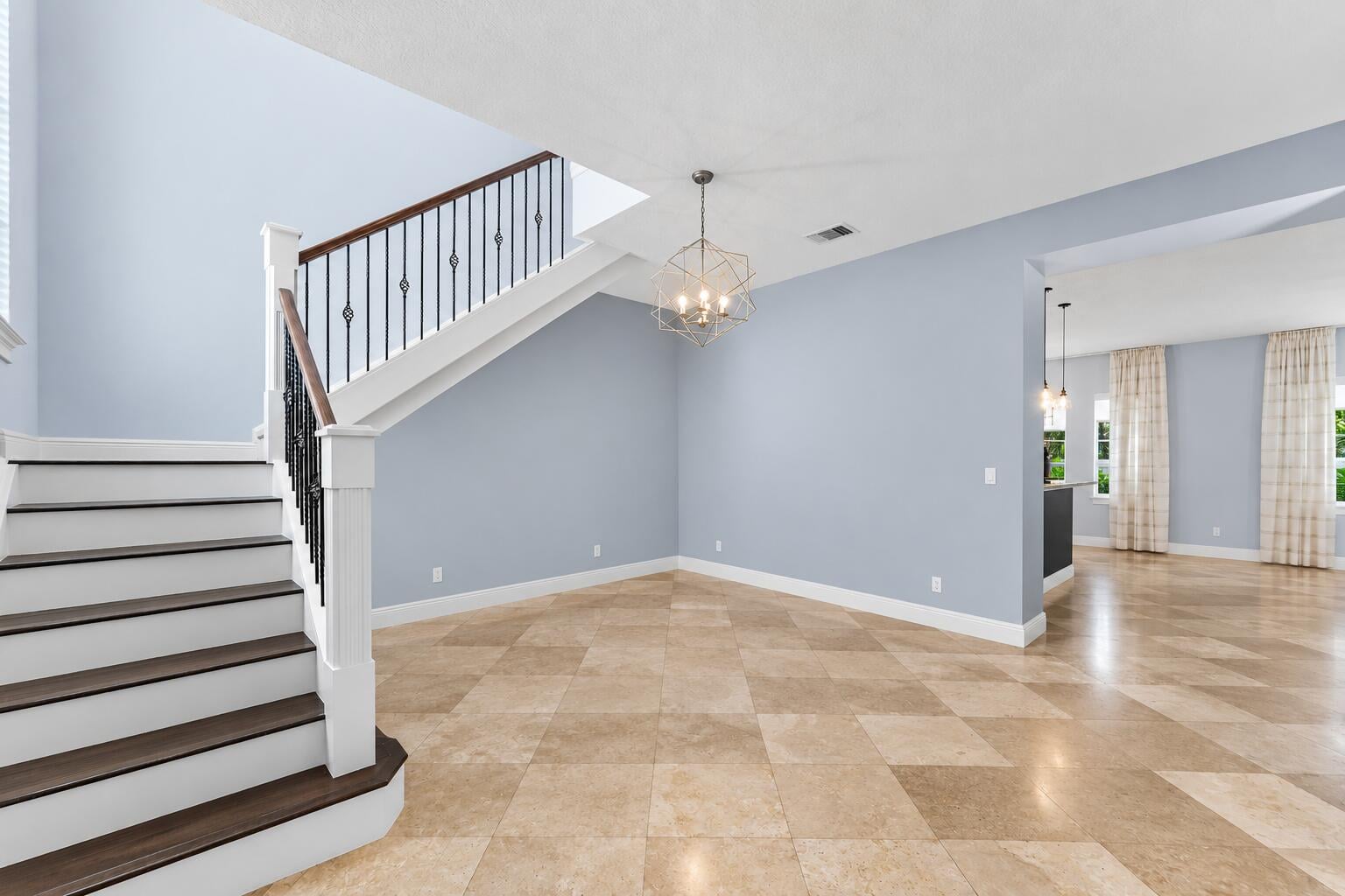 Residence photo 5