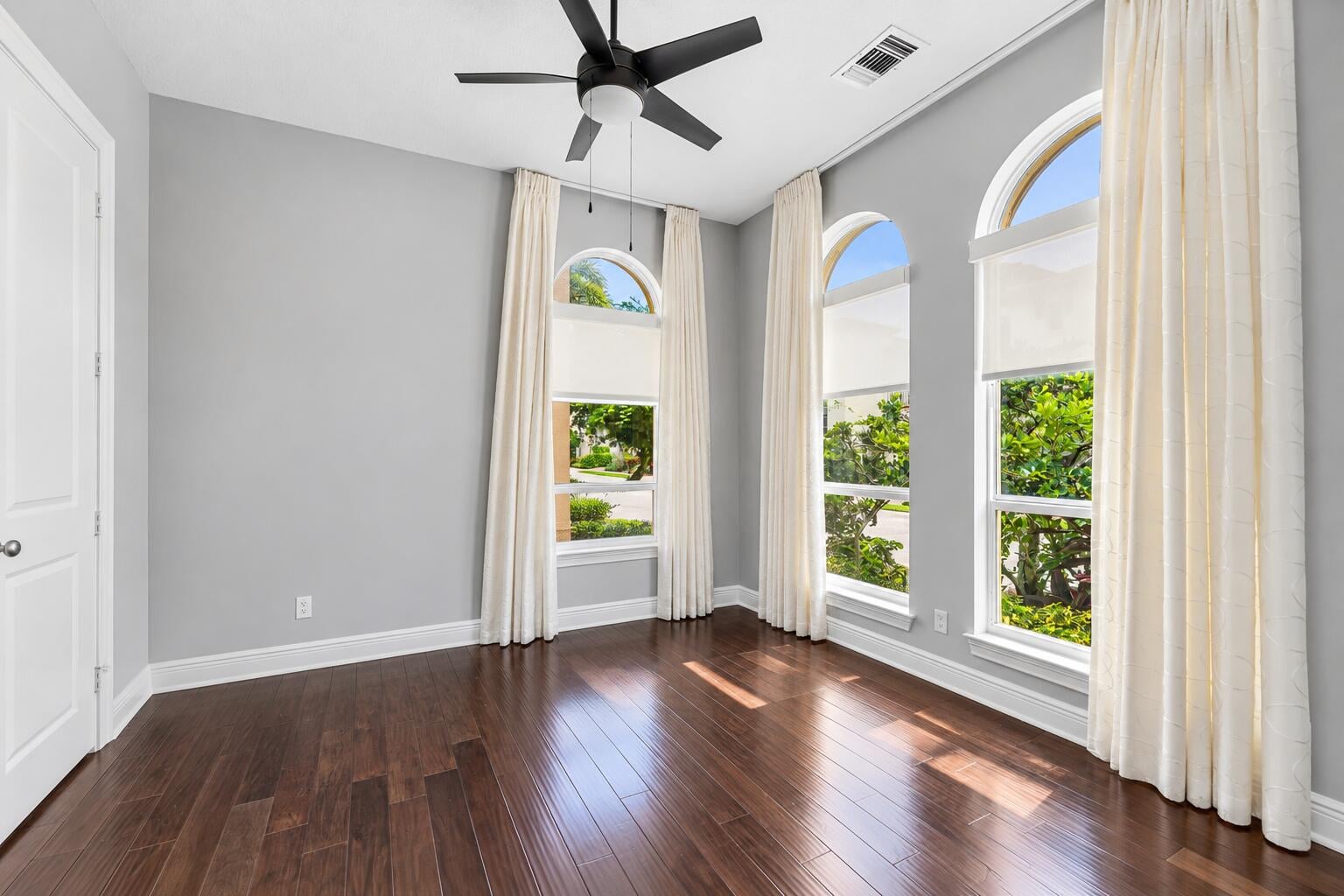 Residence photo 8