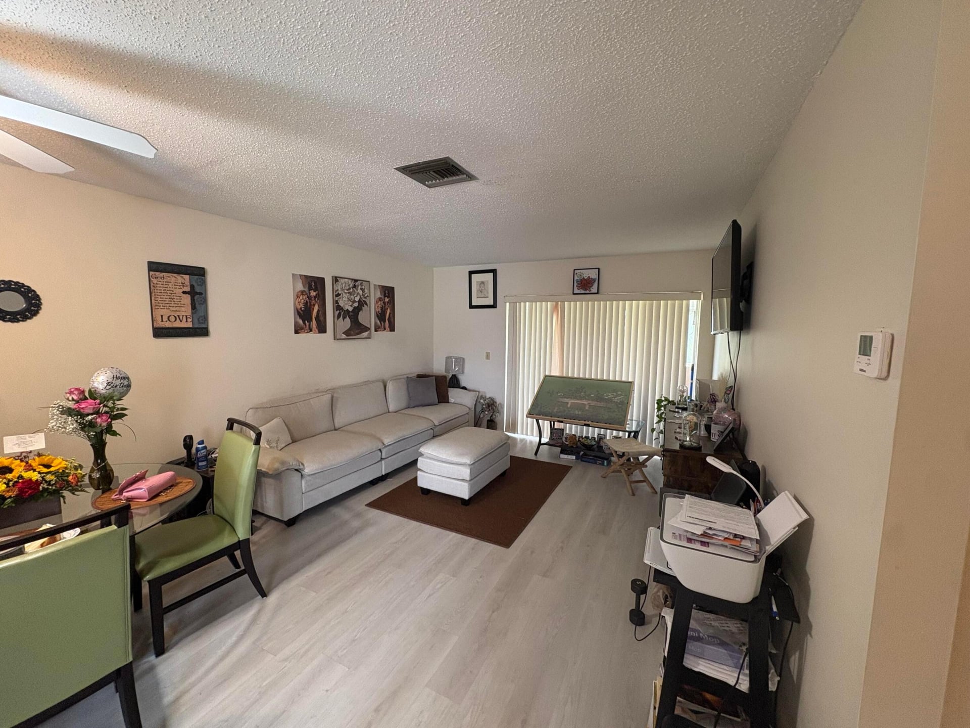 Unit E photo 8