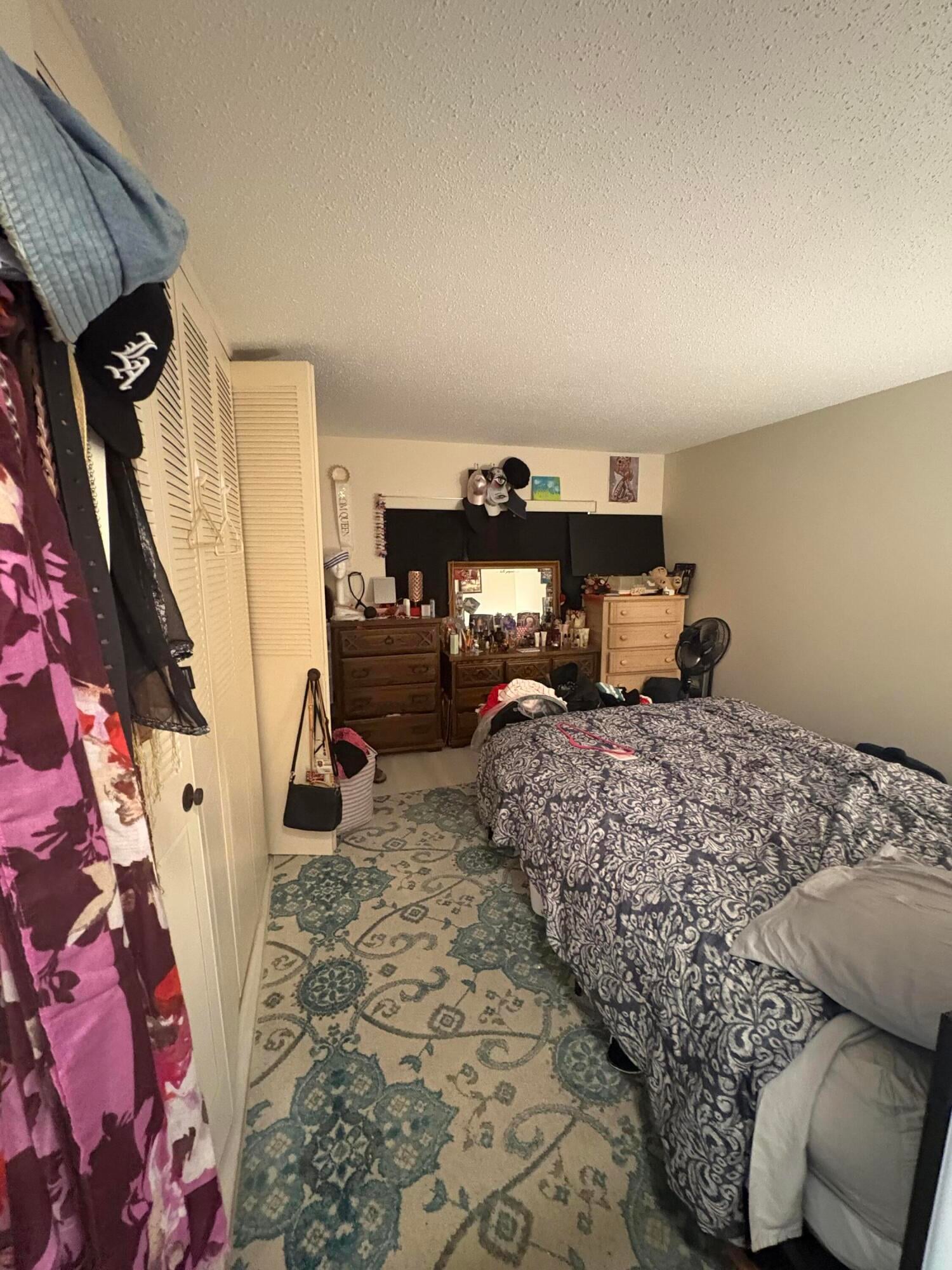 Unit E photo 11