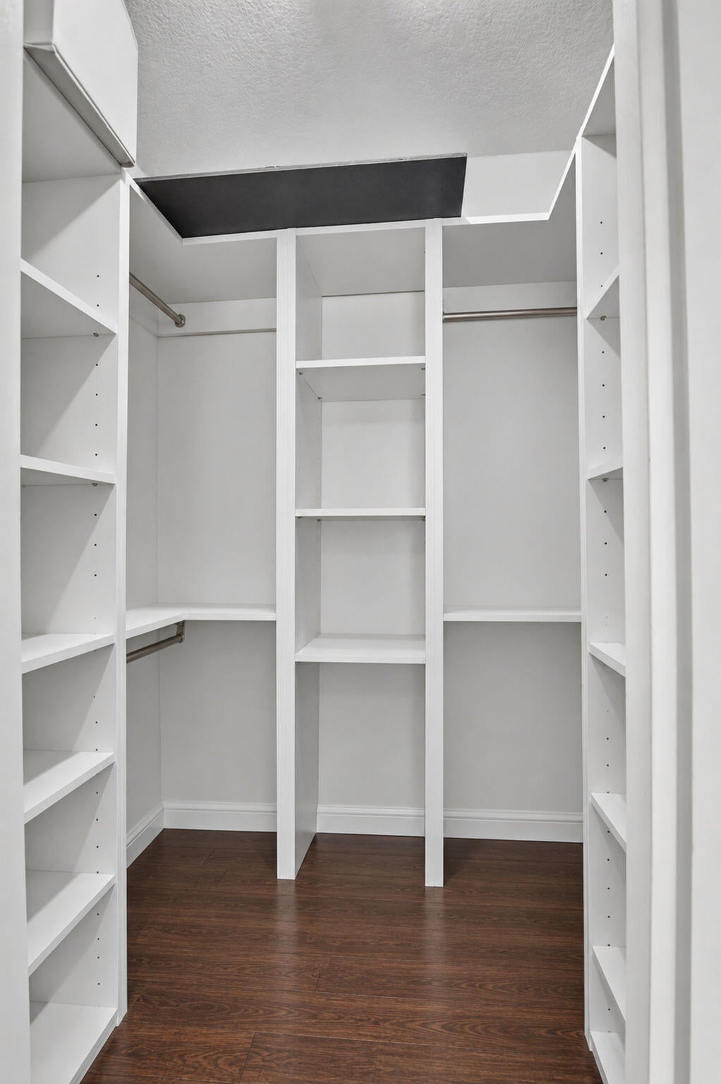 Unit 807 photo 29