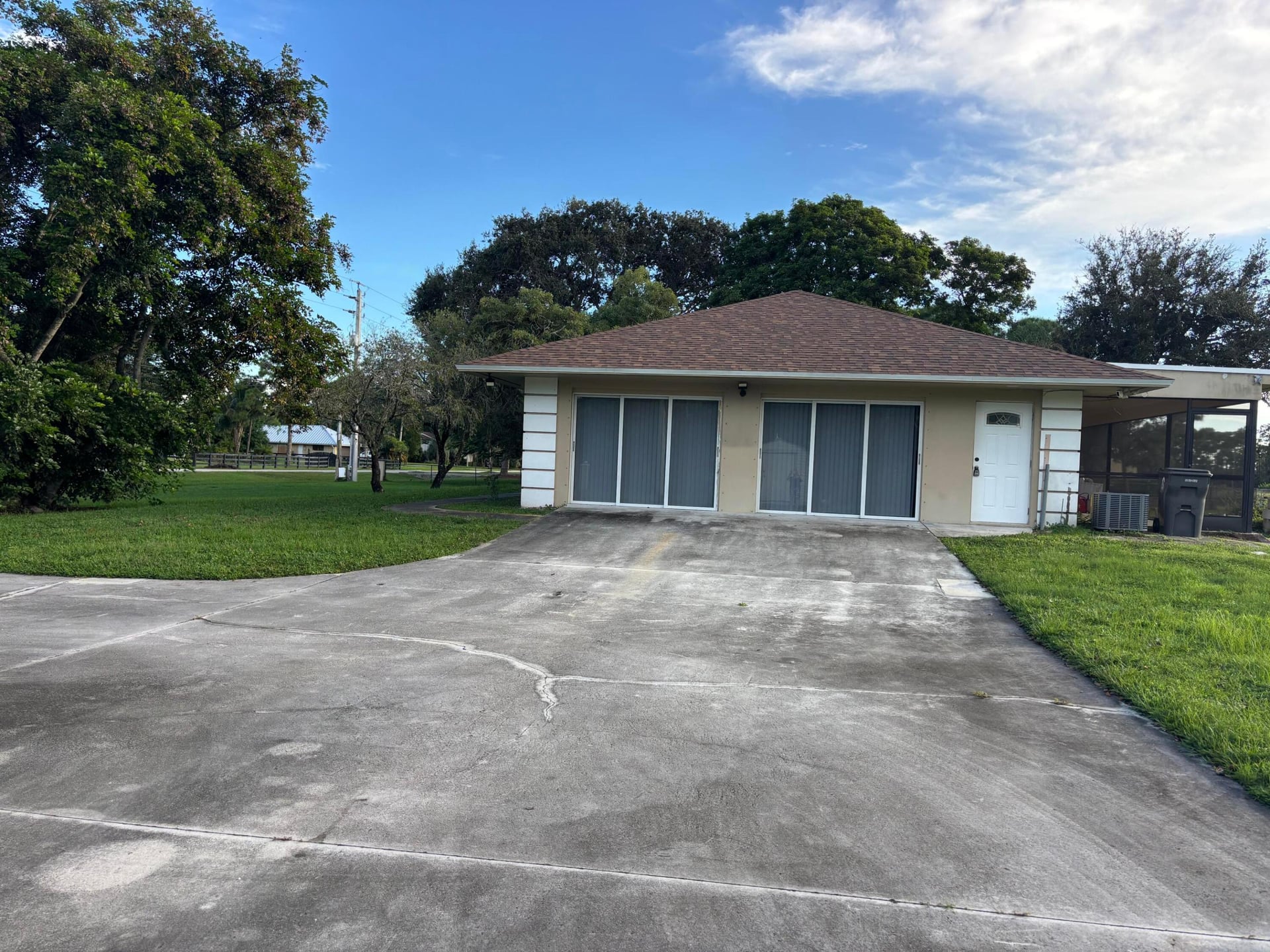 Residence photo 5