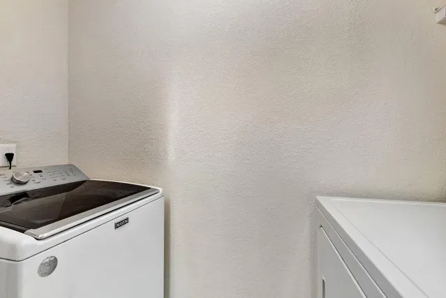 Unit 2124 photo 8
