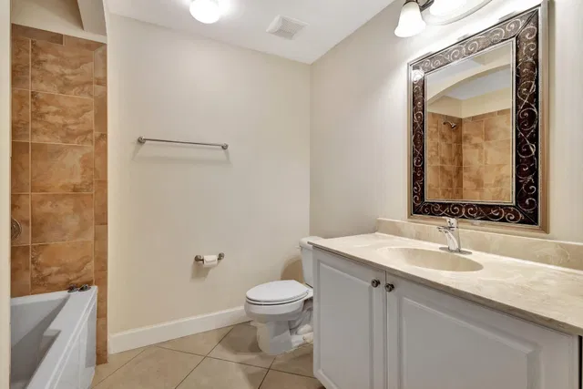  Unit 2124 photo 9