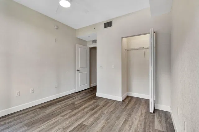  Unit 2124 photo 14