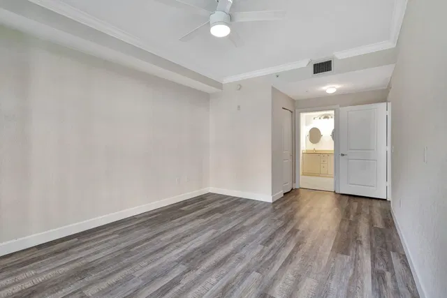  Unit 2124 photo 18