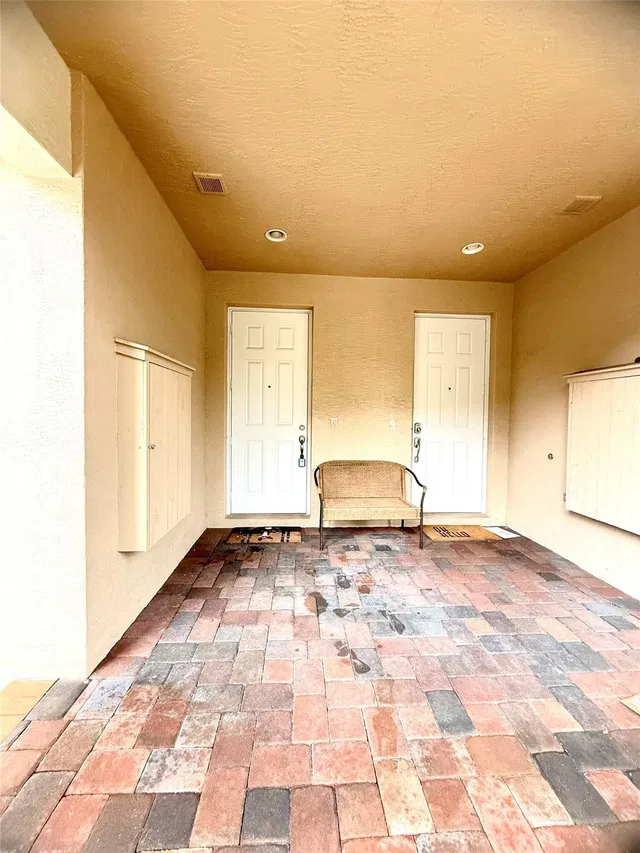 Residence photo 5