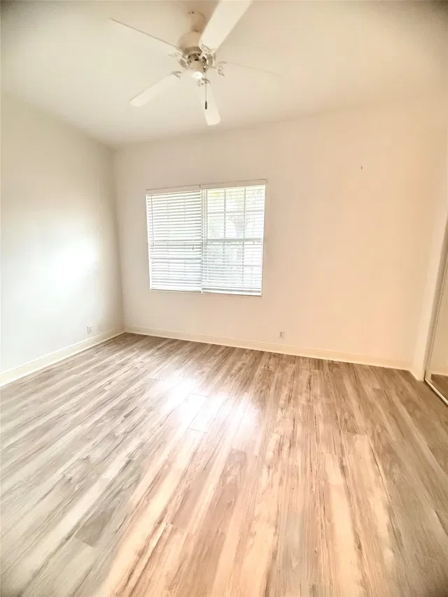 Residence photo 18