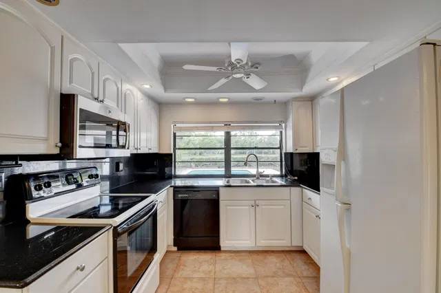  Residence photo 11