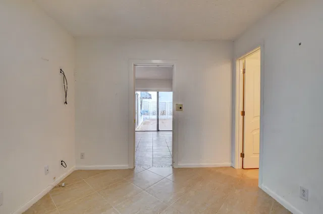  Residence photo 19