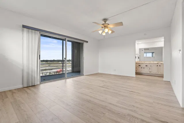  Residence photo 16