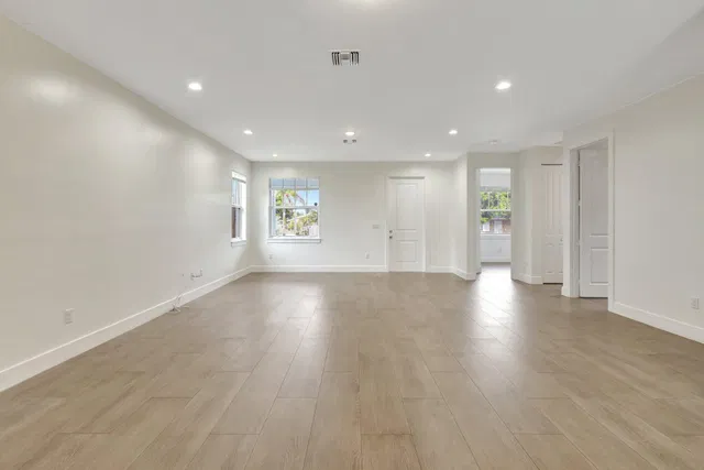  Residence photo 7
