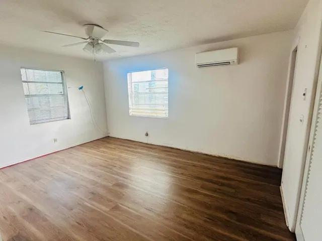  Residence photo 8