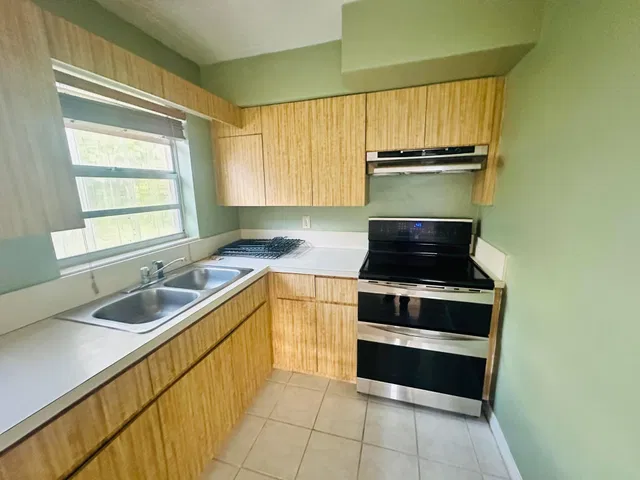  Residence photo 15