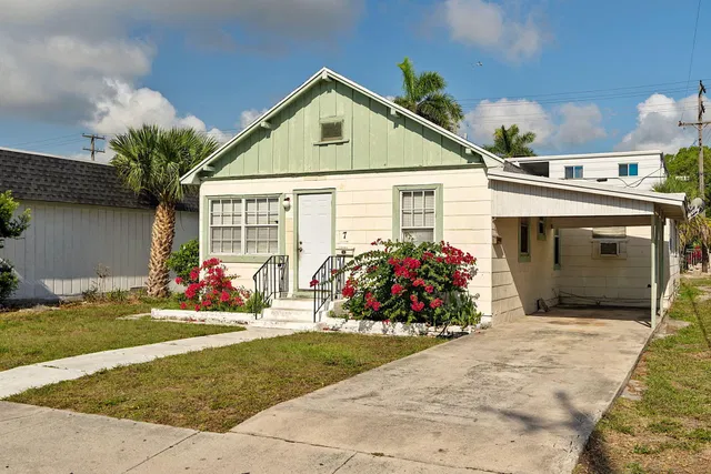 Residence photo 2