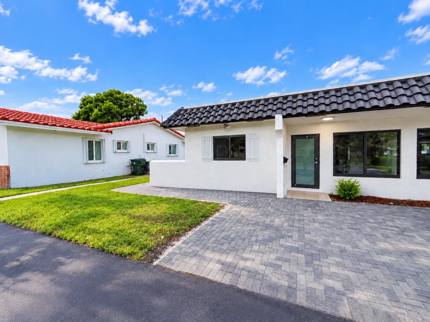 Residence photo 2