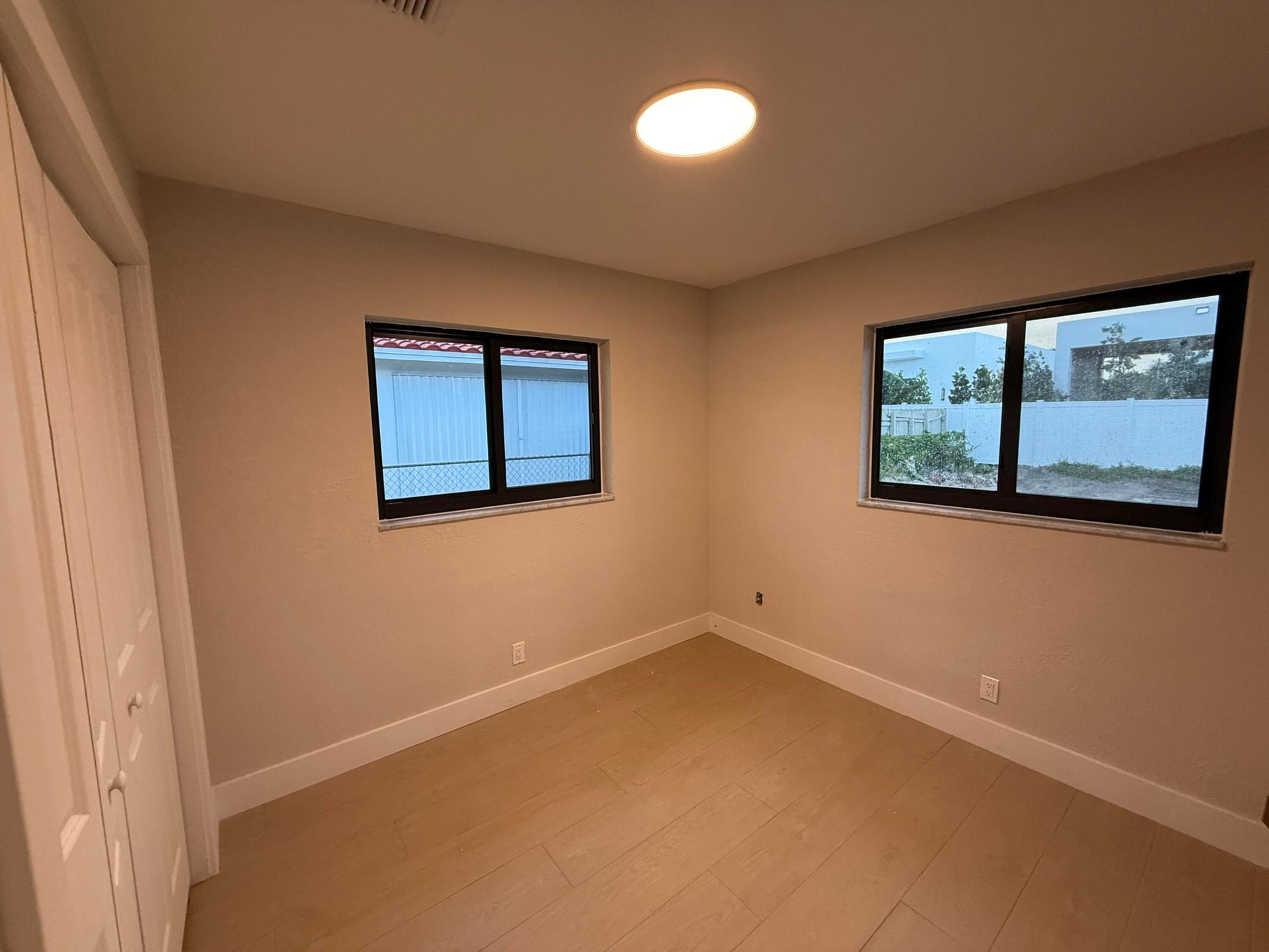Residence photo 12