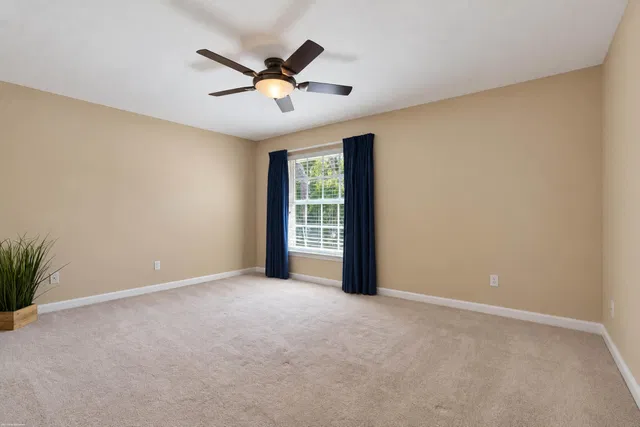 Residence photo 43