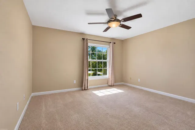 Residence photo 61