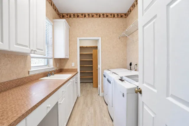 Residence photo 63