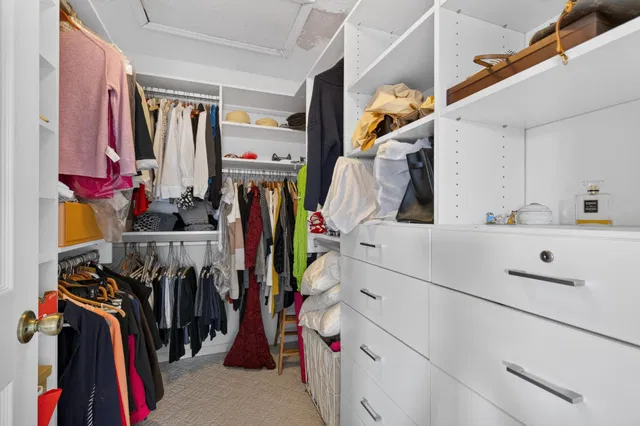 Residence photo 36