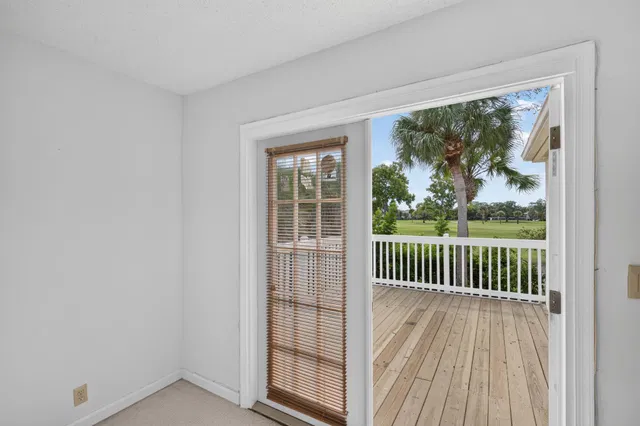 Residence photo 37