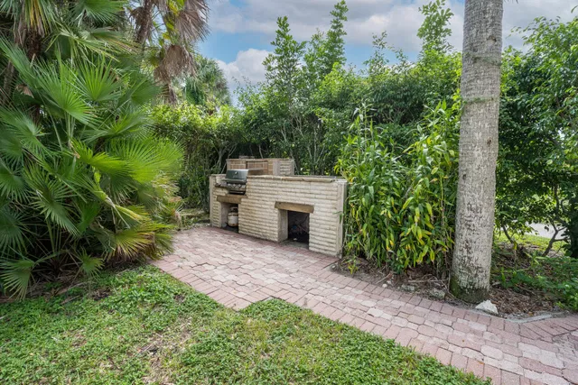 Residence photo 48
