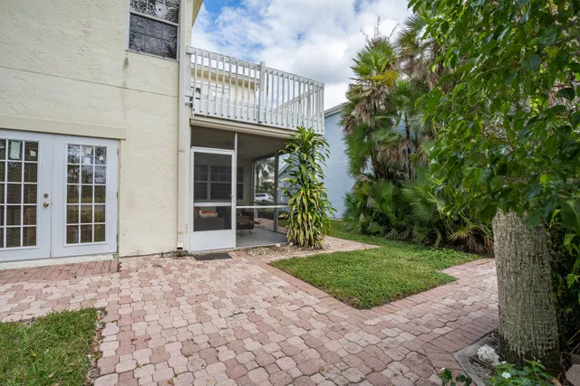Residence photo 50