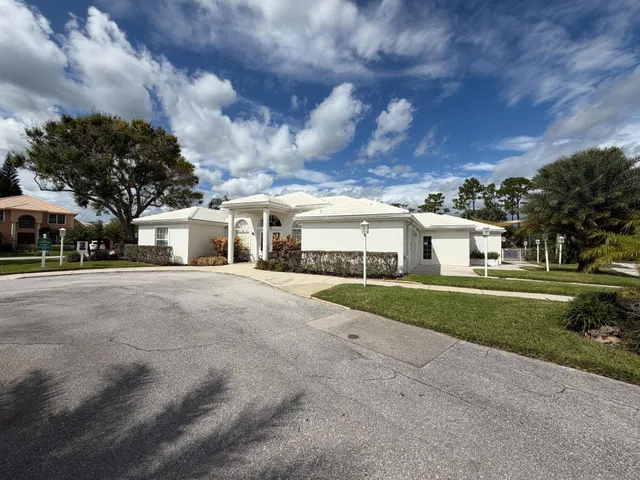 Residence photo 63