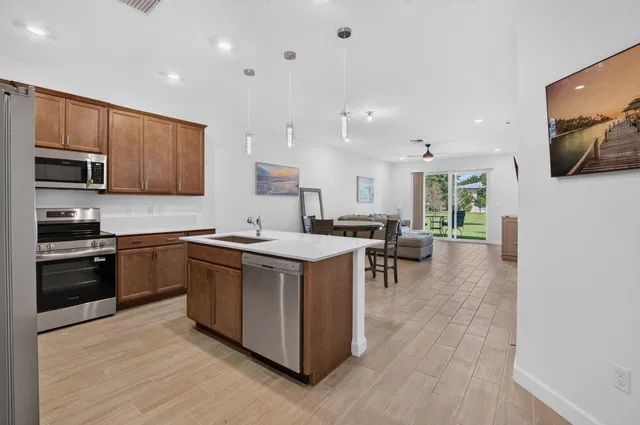 Residence photo 5